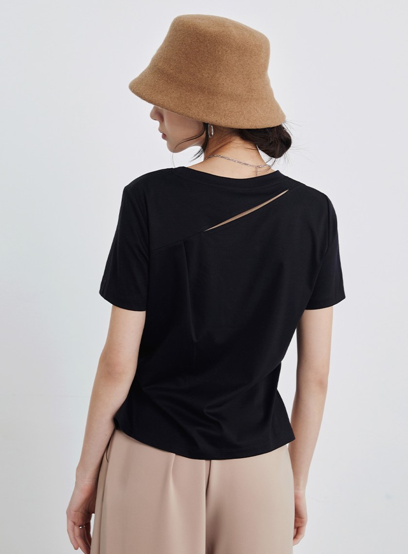 素面背簍空細節短袖上衣